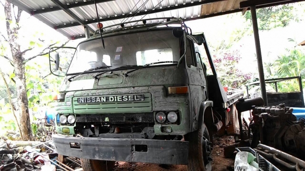 ขายเทนเลอร์ NISSAN CW30M 2 เพลาแต่ถอดวิ่งเพลาเดียว เครื่อง PE6 220 แรงม้า คัสซีสวยใช้ได้ ช่วงล่างแน่น เบรคทิฟฟี่ พาวเวอร์ ทะเบียนเต็มพร้อมโอน ราคาคุยกันได้