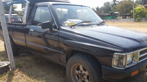 ขายกระบะ TOYOTA HERO แชชซีสวย สภาพพร้อมใช้งาน เดิมแชชซีสวย เครื่องดีพร้อมหลังคา เอกสารเล่มทะเบียนพร้อมทะเบียนเต็ม