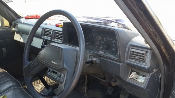 ขายกระบะ TOYOTA HERO แชชซีสวย สภาพพร้อมใช้งาน เดิมแชชซีสวย เครื่องดีพร้อมหลังคา เอกสารเล่มทะเบียนพร้อมทะเบียนเต็ม ขายกระบะ TOYOTA HERO แชชซีสวย สภาพพร้อมใช้งาน เดิมแชชซีสวย เครื่องดีพร้อมหลังคา เอกสารเล่มทะเบียนพร้อมทะเบียนเต็ม