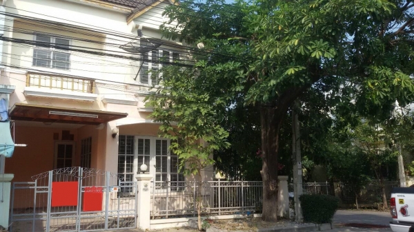 ขายทาวน์เฮ้าส์หลังมุม ม.บุศรินทร์ เทพารักษ์ 36 ตรว.พร้อมอยู่