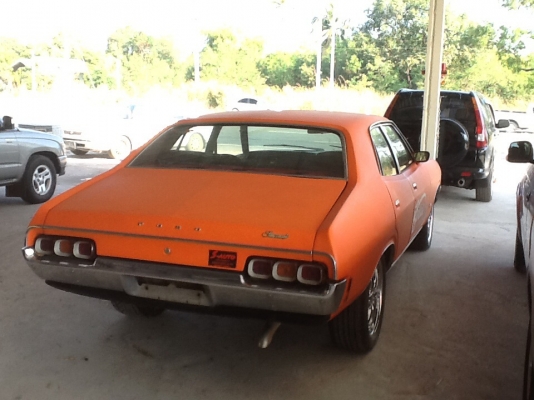 ขายครับfordเครื่องเปลี่ยนใหม่ใบคลุมเครื่องพร้อมทะเบียนแจ้งจอดเอกชุดโอนพร้อมห้องเก๋งหน้าเดิมๆๆแอร์หนาวสำหรับคนชอบของแปลกหายากมาก