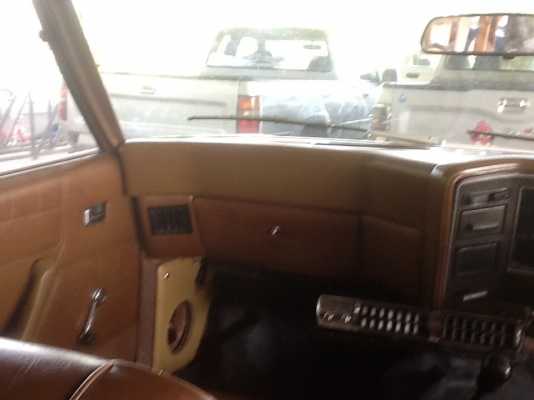 ขายครับfordเครื่องเปลี่ยนใหม่ใบคลุมเครื่องพร้อมทะเบียนแจ้งจอดเอกชุดโอนพร้อมห้องเก๋งหน้าเดิมๆๆแอร์หนาวสำหรับคนชอบของแปลกหายากมาก