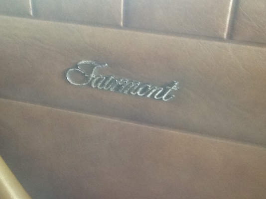 ขายครับfordเครื่องเปลี่ยนใหม่ใบคลุมเครื่องพร้อมทะเบียนแจ้งจอดเอกชุดโอนพร้อมห้องเก๋งหน้าเดิมๆๆแอร์หนาวสำหรับคนชอบของแปลกหายากมาก