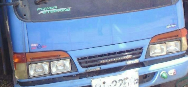 หกล้อ อีซูซุ NKR130โบว์ ปี46 สภาพดีบางเดิมทั้งคัน รถวิ่งงานตลอดแต่คอยได้ใช้ ทะเบียนพร้อมโอน