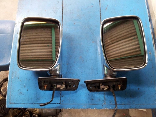 ขายกระจกมองข้างโครเมี่ยม Move ใส่ HERO Mu หรือรุ่นอื่นแปลงใส่ได้ครับ