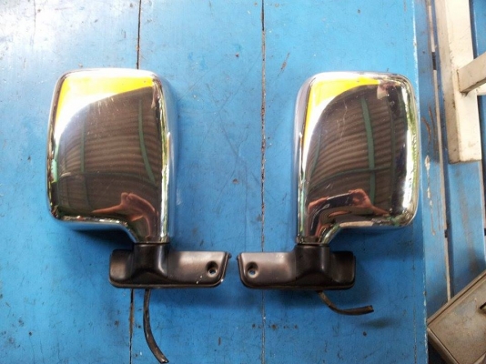 ขายกระจกมองข้างโครเมี่ยม Move ใส่ HERO Mu หรือรุ่นอื่นแปลงใส่ได้ครับ