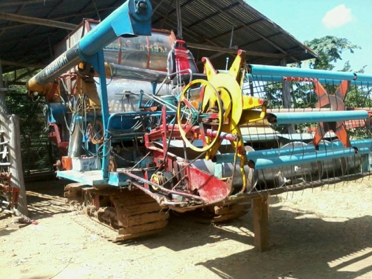 ขายรถเกี่ยวข้าวไทยเจริญ อุ้ม2.5ตัน เครื่องHO7D 195เทอร์โบ ปั้ม22ไดกิ้น ตัวเดิน12HT โช่และโลเลอร์ใหม่ พึ่งเกี่ยว 400กว่าไร่ สนใจโทร 090-8588220คุณนะ ID:narong498 หรือ www.truck.in.th/498 หรือfb:ณรงค์ ซื้อขายรถมือสอง (เว็บไซต์ส่วนตัว)