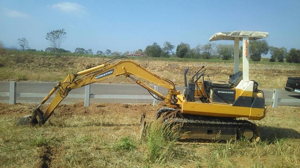 ขายแบคโคเล็ก PC20-6 เครื่องดี ทำงานเร็ว สภาพพร้อมใช้งาน เอกสารใบซื้อขาย ราคา150,000 สนใจโทร 090-8588220คุณนะ ID:narong498 หรือ www.truck.in.th/498 หรือfb:ณรงค์ ซื้อขายรถมือสอง(เว็บไซต์ส่วนตัว)