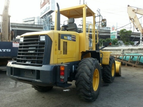 รถตักล้อยาง WA100-5