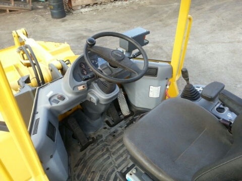 รถตักล้อยาง WA100-5