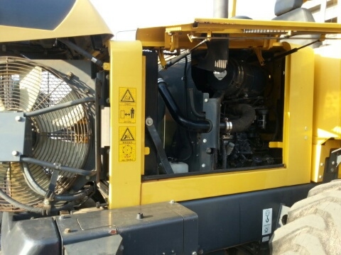 รถตักล้อยาง WA100-5