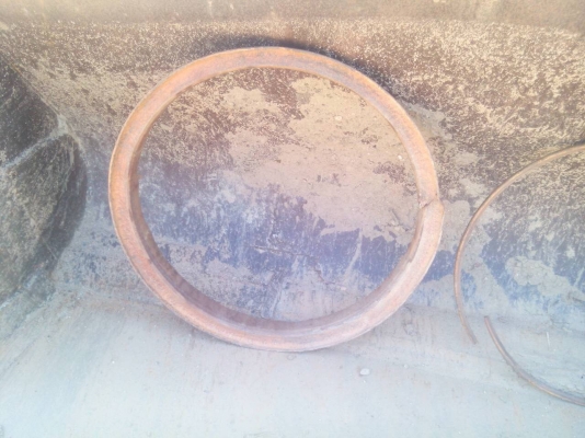 ต้องการซื้อคิ้วกะทะล้อรถตักแคท 910