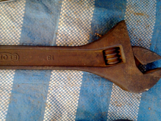 ประแจเลื่อนขนาด 18 นิ้ว ประแจเลื่อนขนาด 18 นิ้ว