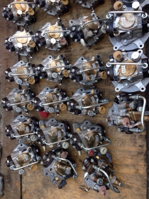 ขายปั๊มคอมมอนเรล 3โรเตอร์ 2โรเตอร์ HINO หมุนขวา ( ของใหม่แท้ )