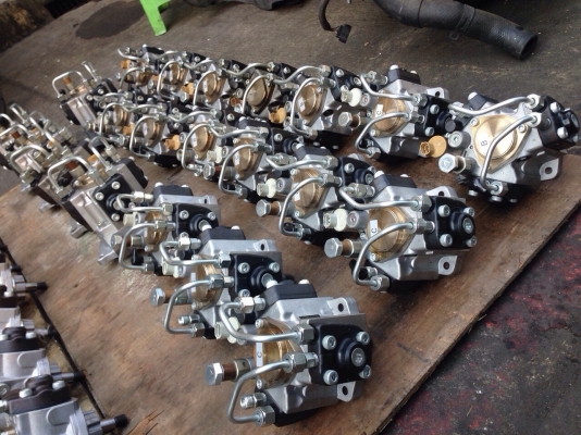 ขายปั๊มคอมมอนเรล 3โรเตอร์ 2โรเตอร์ HINO หมุนขวา ( ของใหม่แท้ )