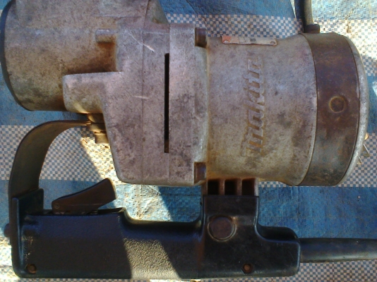 แย๊กเครื่องสกัดคอนกรีตมากีตาเสื้ออะลูมิเนียม แย๊กเครื่องสกัดคอนกรีตมากีตาเสื้ออะลูมิเนียม