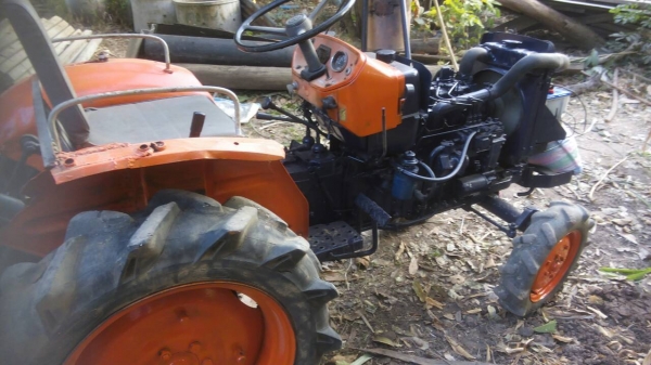 รถไถคูโบต้า L2200