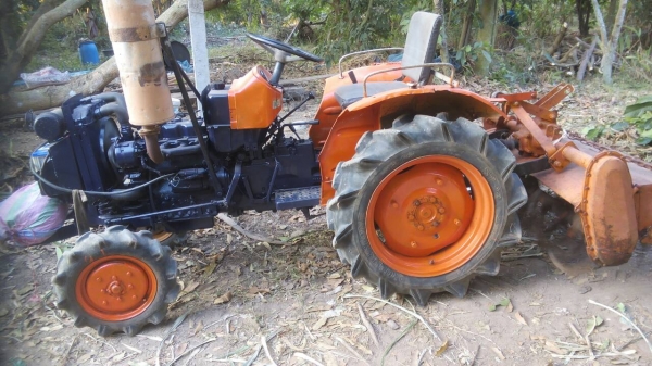 รถไถคูโบต้า L2200