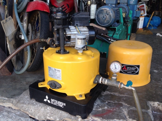 ขายปั้มน้ำอัตโนมัติ mitsubishi 100W สภาพสวยมาก วิ่งนิ่ม ตรวจเช็คแรงดันเรียบร้อยแล้ว ไม่มีรั่วซึม พร้อมใช้งาน