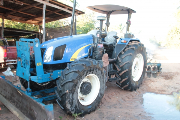 ขายรถไถ นิวฮอนแลนด์ 2เพลา รุ่นT5060 แรงม้า106แรง รถห้างเดิมๆใช้งานแค่2,xxx ชั่วโมงขาย1,025,000 บาท