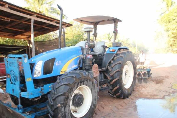 ขายรถไถ นิวฮอนแลนด์ 2เพลา รุ่นT5060 แรงม้า106แรง รถห้างเดิมๆใช้งานแค่2,xxx ชั่วโมงขาย1,025,000 บาท