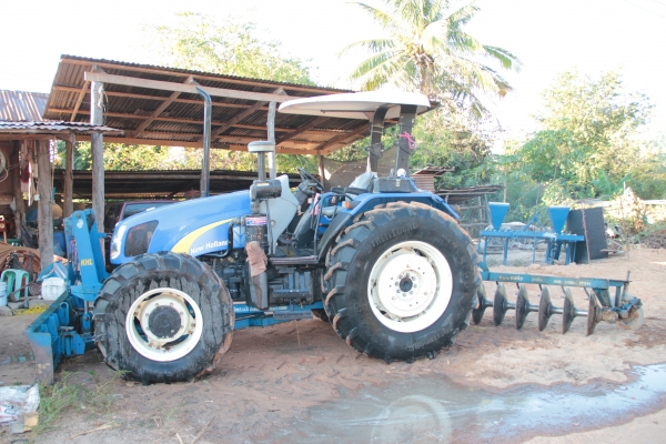 ขายรถไถ นิวฮอนแลนด์ 2เพลา รุ่นT5060 แรงม้า106แรง รถห้างเดิมๆใช้งานแค่2,xxx ชั่วโมงขาย1,025,000 บาท