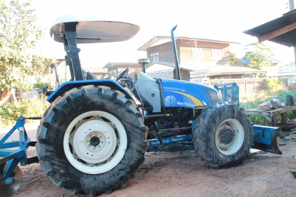 ขายรถไถ นิวฮอนแลนด์ 2เพลา รุ่นT5060 แรงม้า106แรง รถห้างเดิมๆใช้งานแค่2,xxx ชั่วโมงขาย1,025,000 บาท