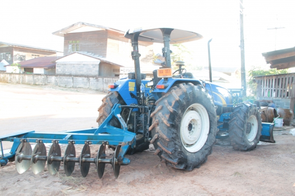 ขายรถไถ นิวฮอนแลนด์ 2เพลา รุ่นT5060 แรงม้า106แรง รถห้างเดิมๆใช้งานแค่2,xxx ชั่วโมงขาย1,025,000 บาท