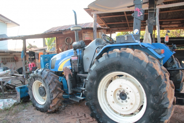 ขายรถไถ นิวฮอนแลนด์ 2เพลา รุ่นT5060 แรงม้า106แรง รถห้างเดิมๆใช้งานแค่2,xxx ชั่วโมงขาย1,025,000 บาท