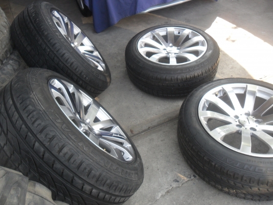 ล้อแม็ก 19นิ้ว5รู114 พร้อมยาง สวยๆ 4 ล้อ ราคา 9800 บาท