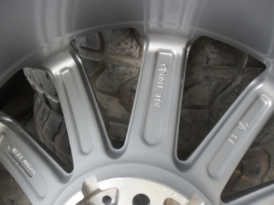 ล้อแม็ก 19นิ้ว5รู114 พร้อมยาง สวยๆ 4 ล้อ ราคา 9800 บาท