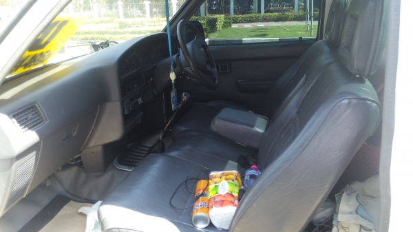 โตโยต้า วางคาน LN-106 สวยมาก พร้อมใช้ โตโยต้า วางคาน LN-106 สวยมาก พร้อมใช้