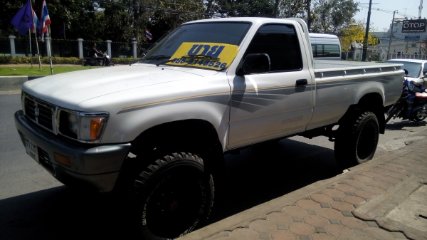 โตโยต้า วางคาน LN-106 สวยมาก พร้อมใช้ โตโยต้า วางคาน LN-106 สวยมาก พร้อมใช้