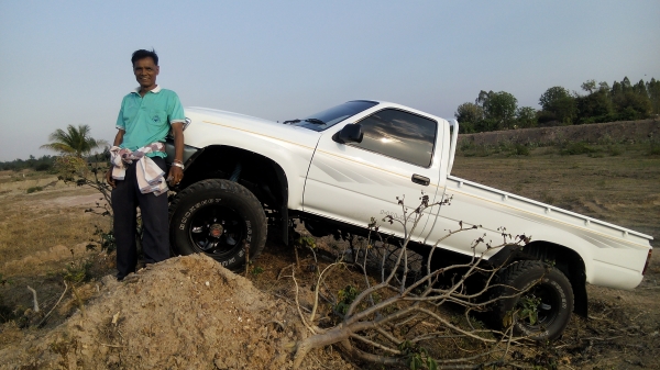 โตโยต้า วางคาน LN-106 สวยมาก พร้อมใช้ โตโยต้า วางคาน LN-106 สวยมาก พร้อมใช้