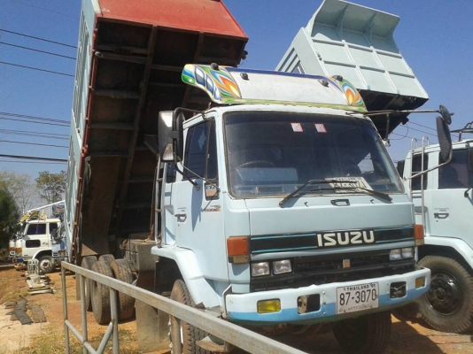 ขายดั้ม10ล้อ2เพลา ISUZU ROCKY นางฟ้า240 กระบะดั้มสามมิตร พ.เพาเวอร์ เบรกทิฟฟี่  ภายในสวย แอร์เย็น เครื่องดี คัชซีสวย มีระบบลำโพงลากลูก สภาพพร้อมใช้งาน เอกสารพร้อมโอน จัดไฟแนนซ์ได้ เงื่อนไขง่ายๆวันเดียวรับรถ สนใจโทร 090-8588220คุณนะ ID:narong498 หรือ www.t