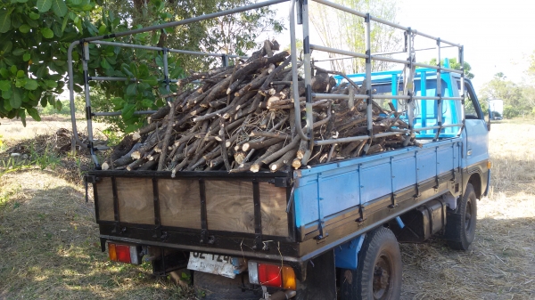 ขายด่วนสี่ล้อกลางอิซูซุ 88 แรง