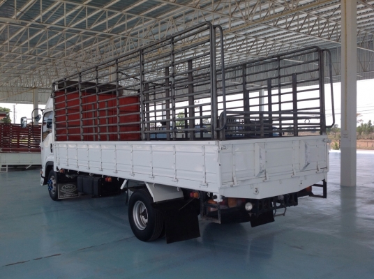 ขาย ISUZU 6ล้อ 210 ปี 55 คอกสวย ยาว5.50 M. ยอดจัด 7-8 แสน ตัดสดคุยได้  หยก086-2405885