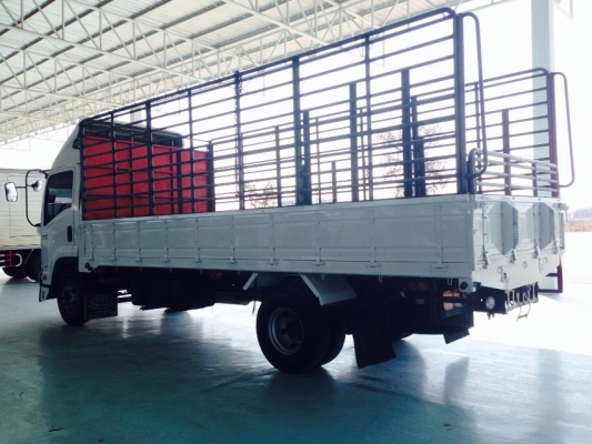 ขาย ISUZU 6ล้อ 210 ปี 55 คอกสวย ยาว5.50 M. ยอดจัด 7-8 แสน ตัดสดคุยได้  หยก086-2405885