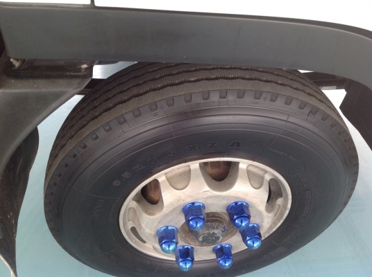 ขาย ISUZU 6ล้อ 210 ปี 55 คอกสวย ยาว5.50 M. ยอดจัด 7-8 แสน ตัดสดคุยได้  หยก086-2405885