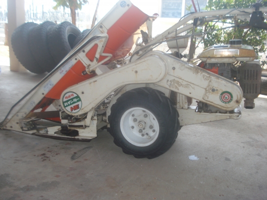 ขายรถเกี่ยวข้าวเดินตาม