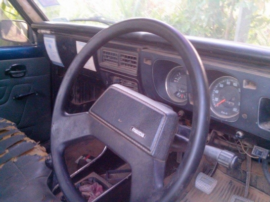 ขายMAZDA FAMILIA