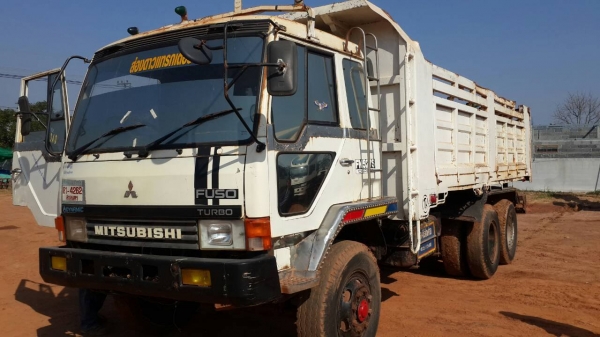 ขายดั้มMITSUBISHI FN527M-TF เครื่อง6D16 เทอร์โบ 220แรง พ.เพาเวอร์ เบรกทิฟฟี่ ภายในสวย แอร์เย็น เครื่องดี คัชซีสวย มีระบบลำโพงลากลูก สภาพพร้อมใช้งาน เอกสารพร้อมโอน จัดไฟแนนซ์ได้ เงื่อนไขง่ายๆวันเดียวรับรถ สนใจโทร 090-8588220คุณนะ ID:narong498 หรือ www.truc