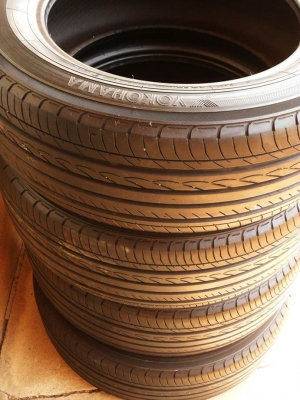 ยางโยโกฮาม่า195-60-R15กลางปี13ดอกหนามาก90\% ยางโยโกฮาม่า195-60-R15กลางปี13ดอกหนามาก90\%