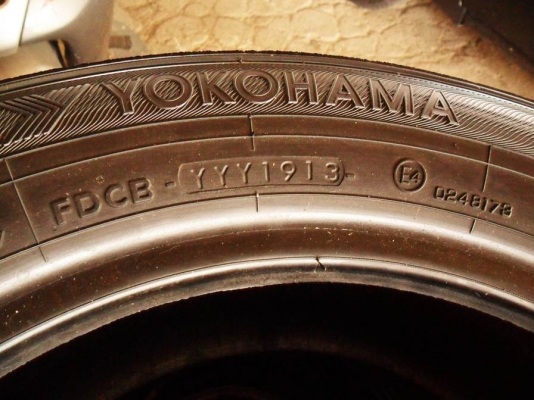 ยางโยโกฮาม่า195-60-R15กลางปี13ดอกหนามาก90\% ยางโยโกฮาม่า195-60-R15กลางปี13ดอกหนามาก90\%