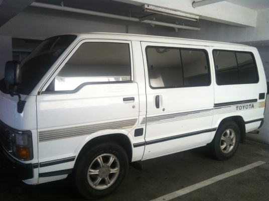 ขายรถตู้ TOYOTA สเป็คญี่ปุ่น รุ่นหายาก LH 50