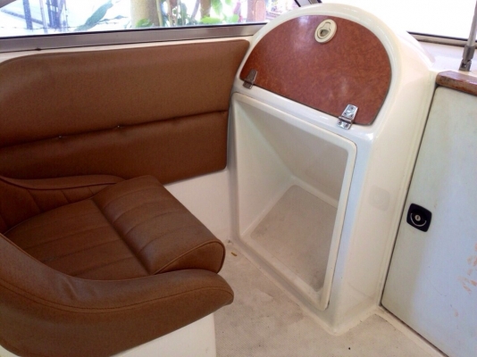 ขายเรือเร็ว สภาพเหมือนใหม่พร้อมใช้งาน เครื่องMercury 60แรงมีเล่มทะเบียนเจ้าของขายเอง