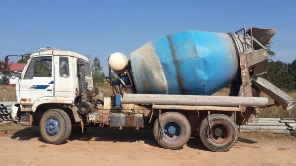 ขายรถโม่ปูน NISSAN UD โม่ตรง7คิว คัชซีCW430H เครื่อง230แรง ปี40 เครื่องดี คัชซีดี ระบบโม่ทำงานดี สภาพพร้อมใช้ เอกสารพร้อมโอน จัดไฟแนนซ์ได้ เงื่อนไขง่ายๆวันเดียวรับรถ สนใจโทร 090-8588220คุณนะ ID:narong498 หรือ www.truck.in.th/498 หรือfb:ณรงค์ ซื้อขายรถมือส