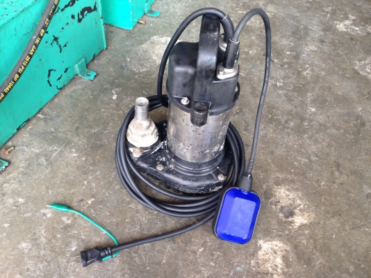 ขายไดโว่ดูดน้ำ mitsubishi 1/3HP. 220V ไฟบ้าน สภาพดีวิ่งนิ่ม เปลี่ยนสายไฟให้ใหม่ มีลูกลอยอัตโนมัติ พร้อมใช้งาน