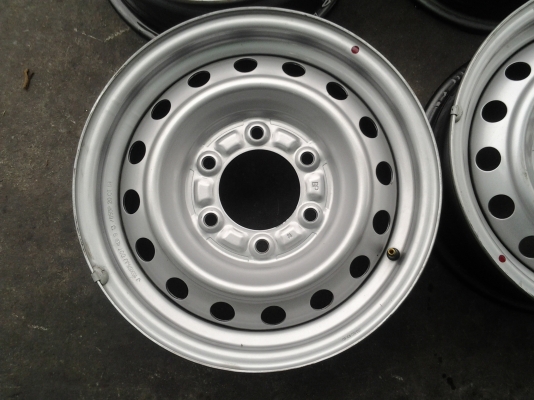 ขายกระทะล้อD-MAX ป้ายแดง ขอบ 15" ไม่มีรอยสภาพสวยมาก ขายกระทะล้อD-MAX ป้ายแดง ขอบ 15" ไม่มีรอยสภาพสวยมาก