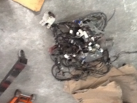 ขายเครือง2kD พร้อมเกียร์ยกลงวีโก้พร้อมเอกสารครบสายไฟครบ